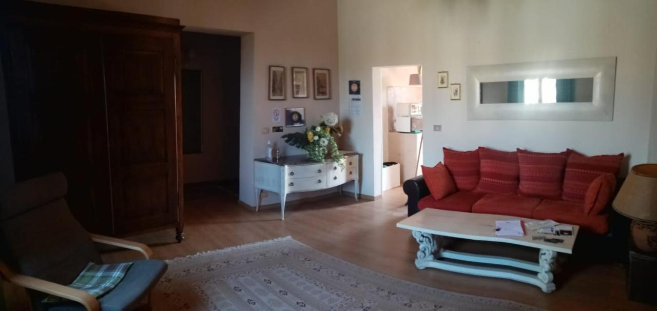 Il Giuggiolo Lägenhet Montalcino Exteriör bild